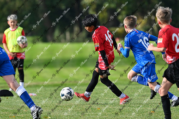 Loughgall v Maiden City-51