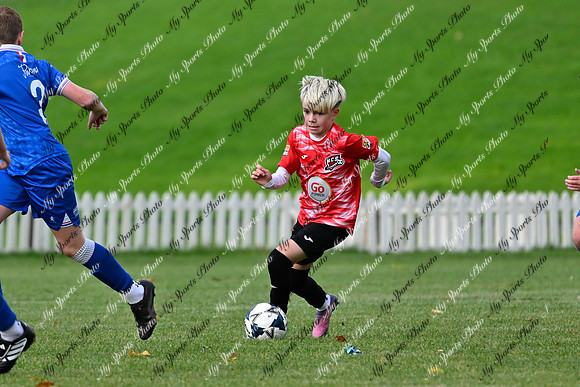 Loughgall v Maiden City-123