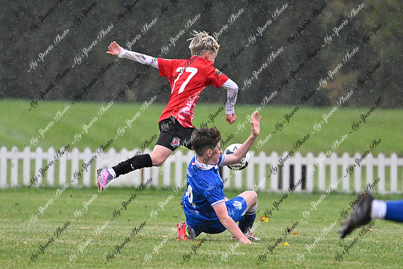 Loughgall v Maiden City-179