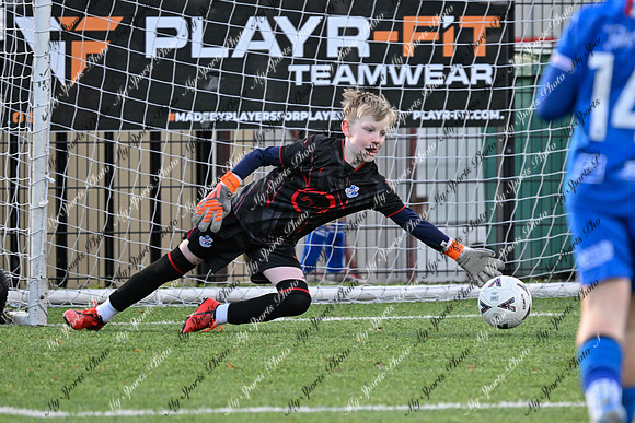 Loughgall v Hillsborough-30