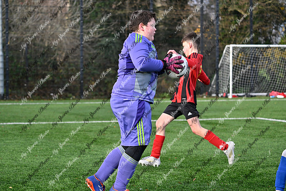 Loughgall v Hillsborough-159
