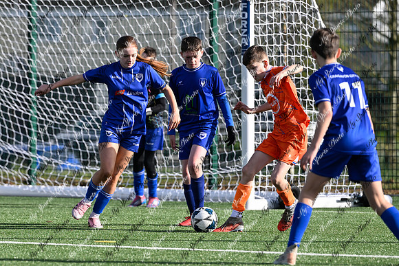 Loughgall v Craigavon-15